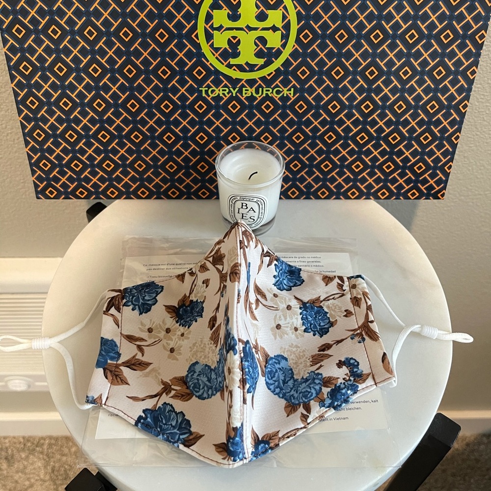 Single Tory Burch Face Mask